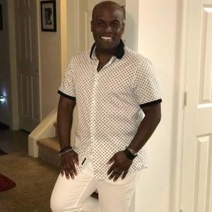 Meet your Posher, Dominic